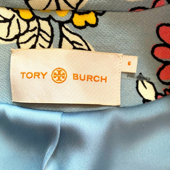 🌸🎀TORY BURCH 76526
Tory Burch floral patterned Size 6 - Picture 9 of 15